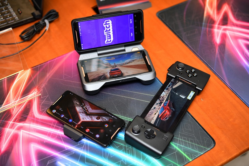 華碩ROG發(fā)布了一款自帶光環(huán)的游戲手機(jī)-鋒巢網(wǎng)