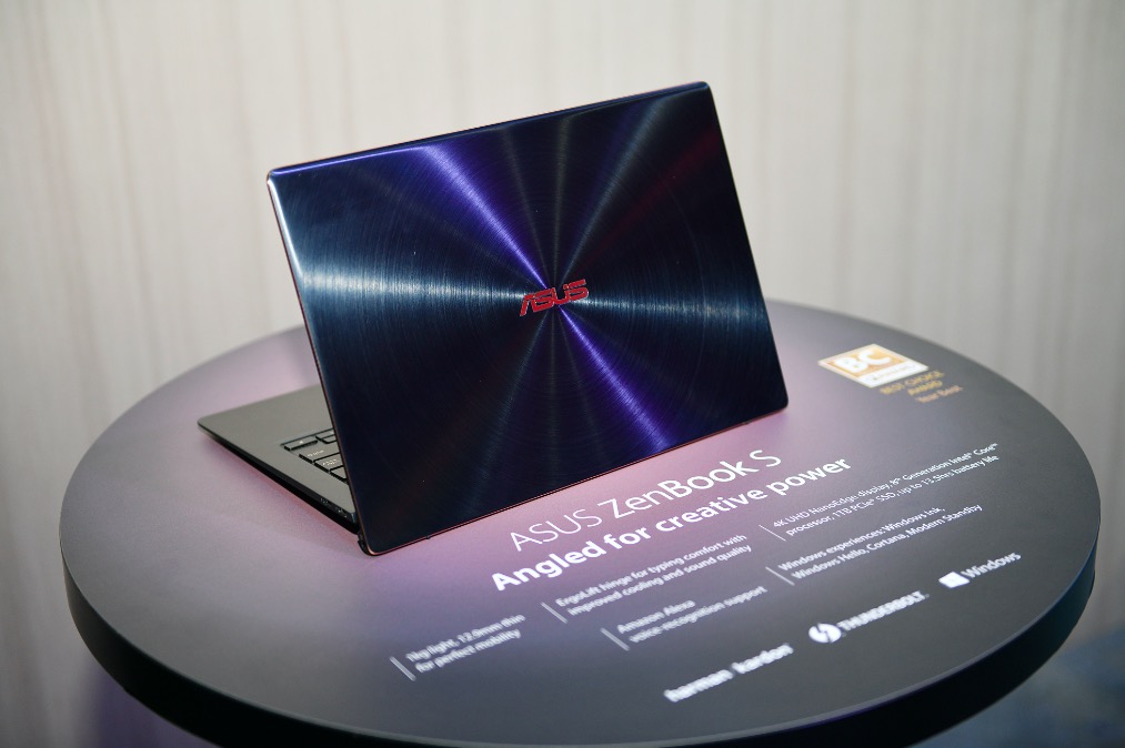 靈耀X領(lǐng)銜 華碩斬獲17項(xiàng)COMPUTEX 2018大獎(jiǎng)!-鋒巢網(wǎng)