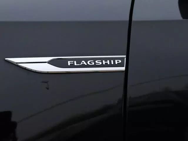 當年售價近30萬的官車代表 如今竟只要15萬就能買？-鋒巢網