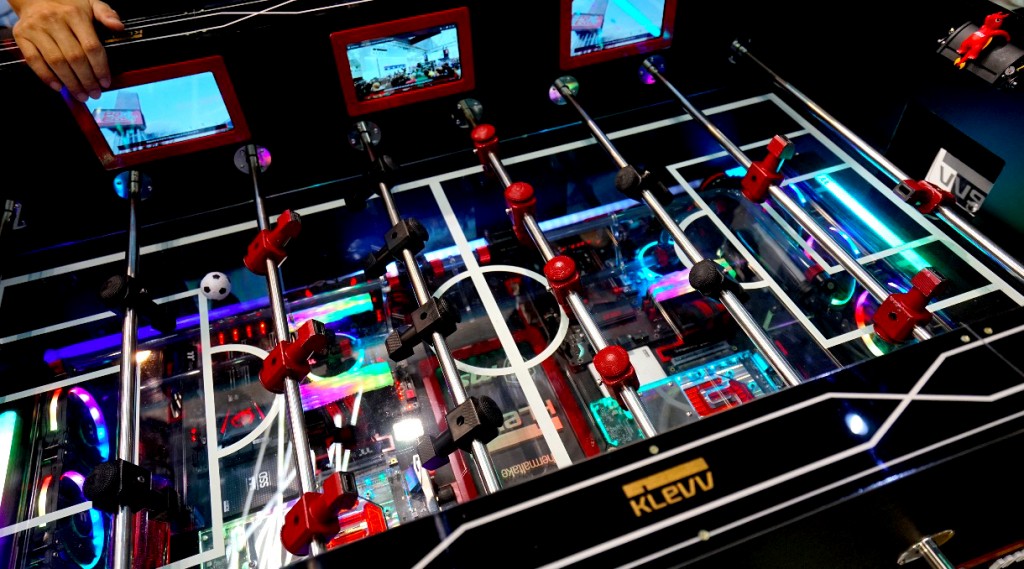 鋒巢網圖文直播| 帶你橫掃2018臺北電腦展-鋒巢網