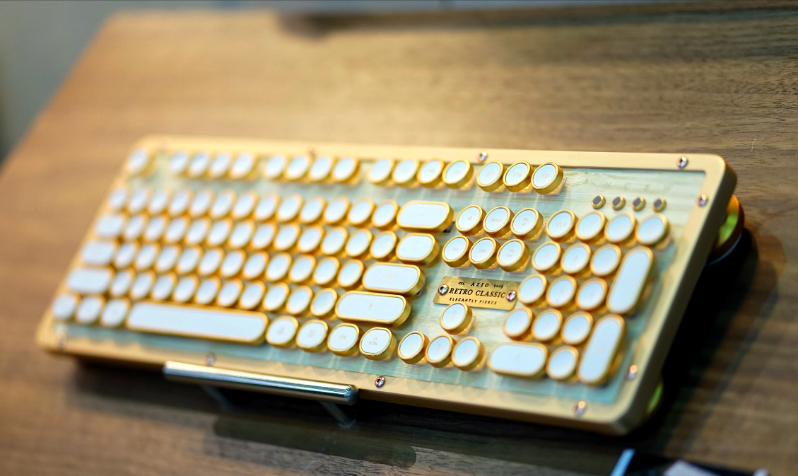 鋒巢網(wǎng)直播| 2018臺(tái)北電腦展：只為勇者而生 華碩ROG&靈耀X新品發(fā)布會(huì)直播-鋒巢網(wǎng)