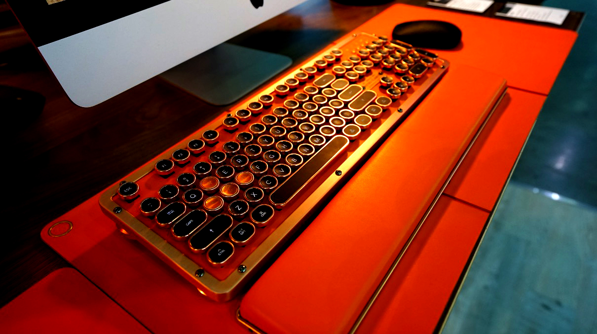 鋒巢網(wǎng)直播| 2018臺(tái)北電腦展：只為勇者而生 華碩ROG&靈耀X新品發(fā)布會(huì)直播-鋒巢網(wǎng)