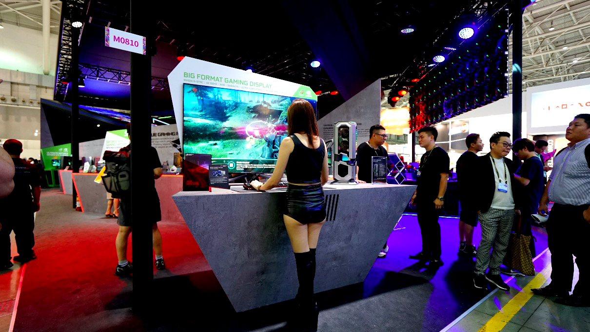 鋒巢網(wǎng)直播| 2018臺(tái)北電腦展：只為勇者而生 華碩ROG&靈耀X新品發(fā)布會(huì)直播-鋒巢網(wǎng)