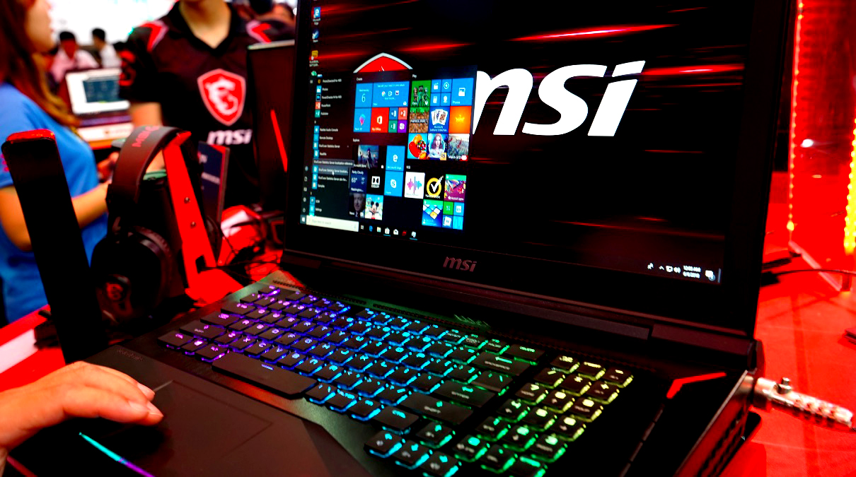 鋒巢網(wǎng)直播| 2018臺(tái)北電腦展：只為勇者而生 華碩ROG&靈耀X新品發(fā)布會(huì)直播-鋒巢網(wǎng)