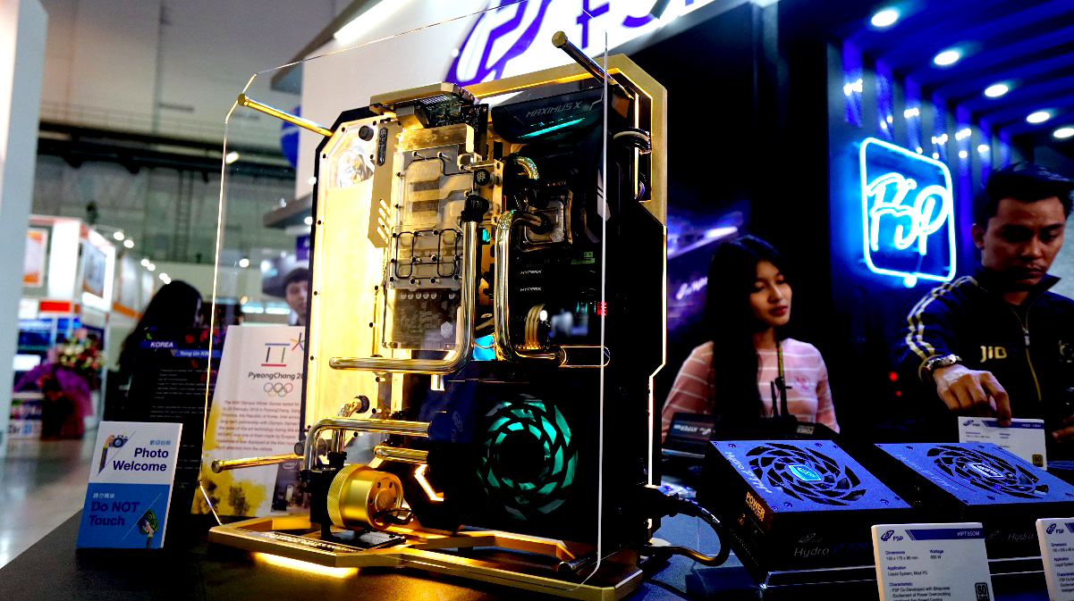 鋒巢網(wǎng)直播| 2018臺(tái)北電腦展：只為勇者而生 華碩ROG&靈耀X新品發(fā)布會(huì)直播-鋒巢網(wǎng)