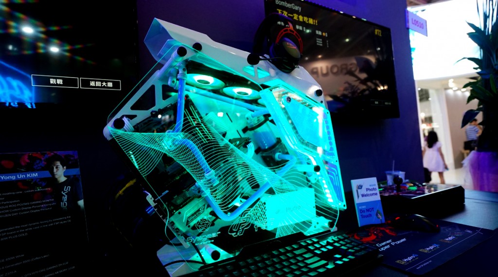 鋒巢網圖文直播| 帶你橫掃2018臺北電腦展-鋒巢網