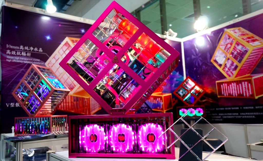 鋒巢網圖文直播| 帶你橫掃2018臺北電腦展-鋒巢網