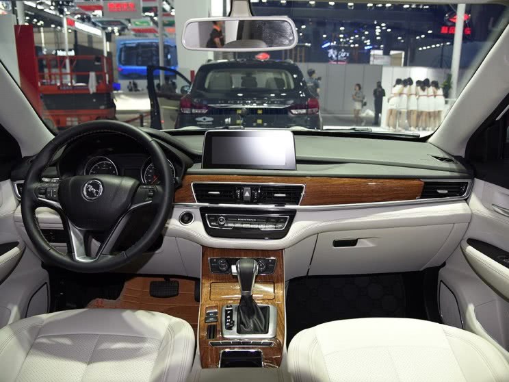 最任性國產車,壞了只換不修,配法拉利車標,僅售7萬,H6涼了-鋒巢網