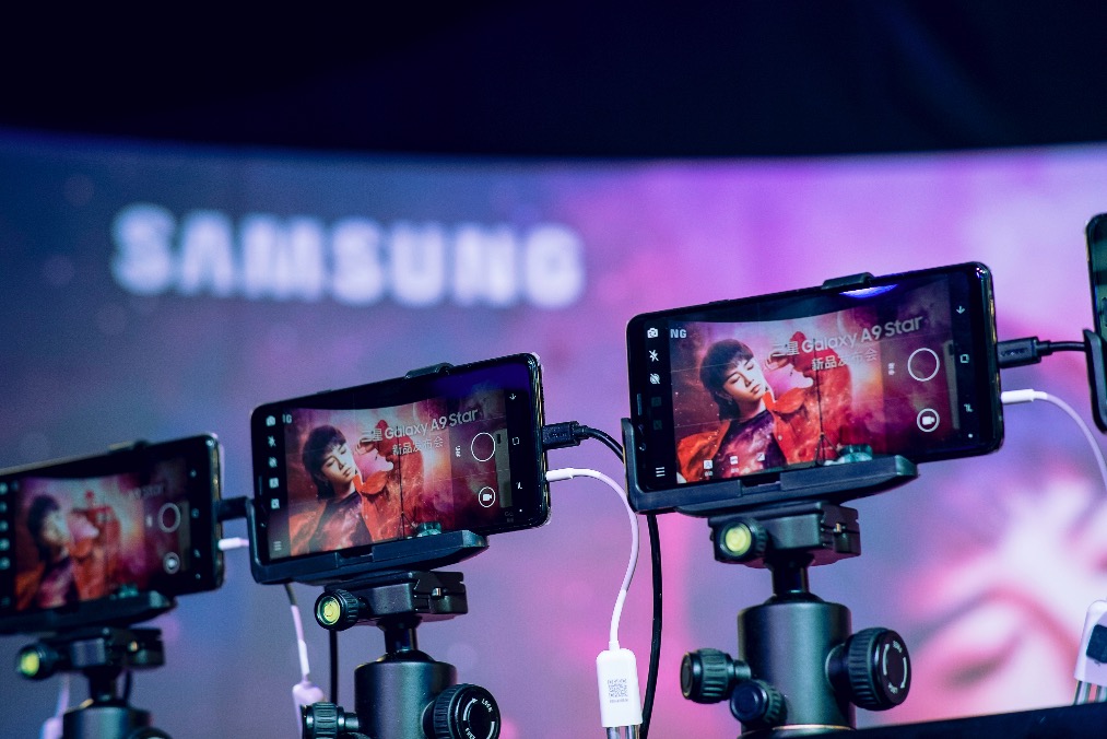 2400萬AI純粹美拍,三星做出了一款年輕人都愛的智能手機(jī)-鋒巢網(wǎng)