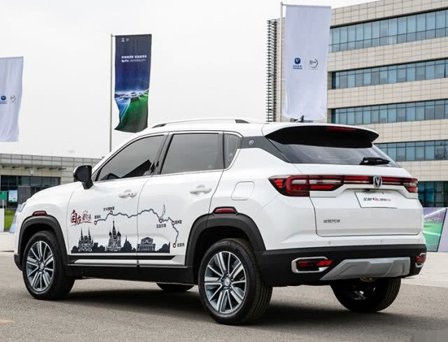 國產版小途昂亮相街頭,帥的一塌糊涂,僅售6萬,寶駿510涼了-鋒巢網