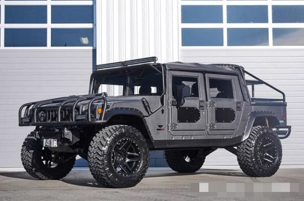 軍用悍馬H1，帶你領略什么是極致奢華-鋒巢網(wǎng)