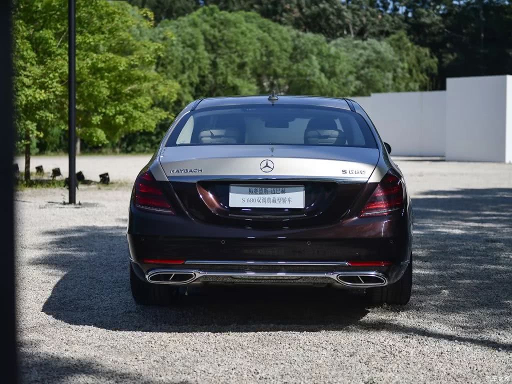 邁巴赫S680，帶你見識土豪的生活！-鋒巢網