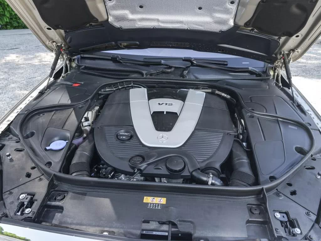 邁巴赫S680，帶你見識土豪的生活！-鋒巢網