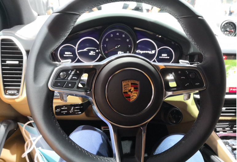 保時捷“卡宴S運動版”讓你知道什么叫驚艷到爆炸-鋒巢網