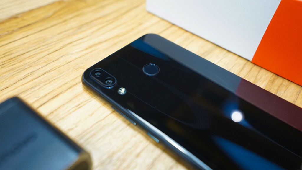 “全面屏暴利終結者”聯想Z5深度評測-鋒巢網