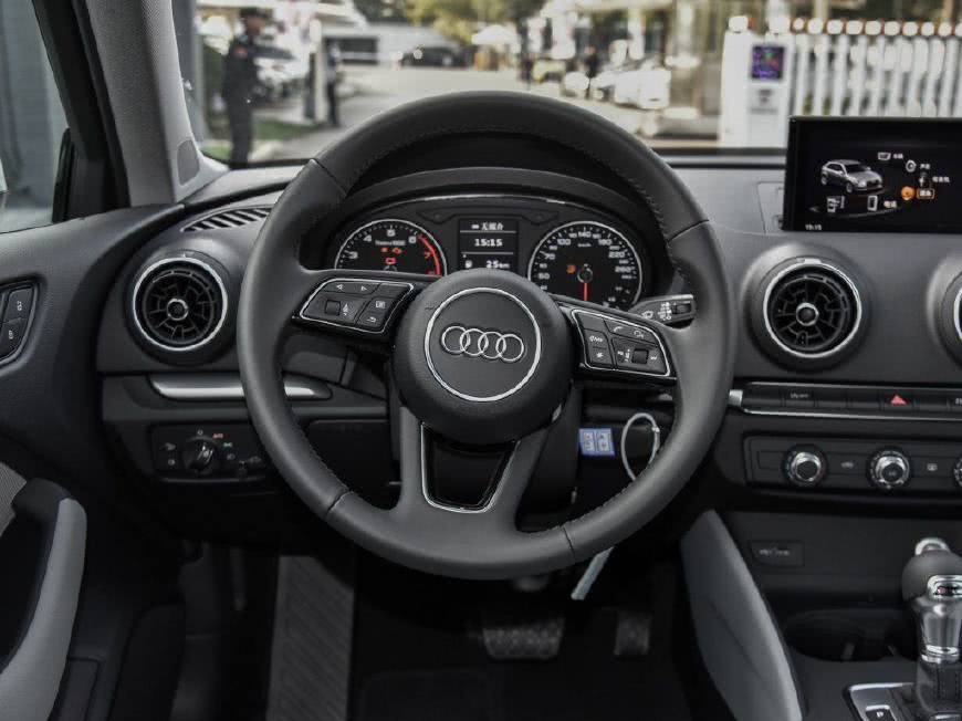 奧迪進口1.4T加雙離合18萬簡直不敢相信-鋒巢網