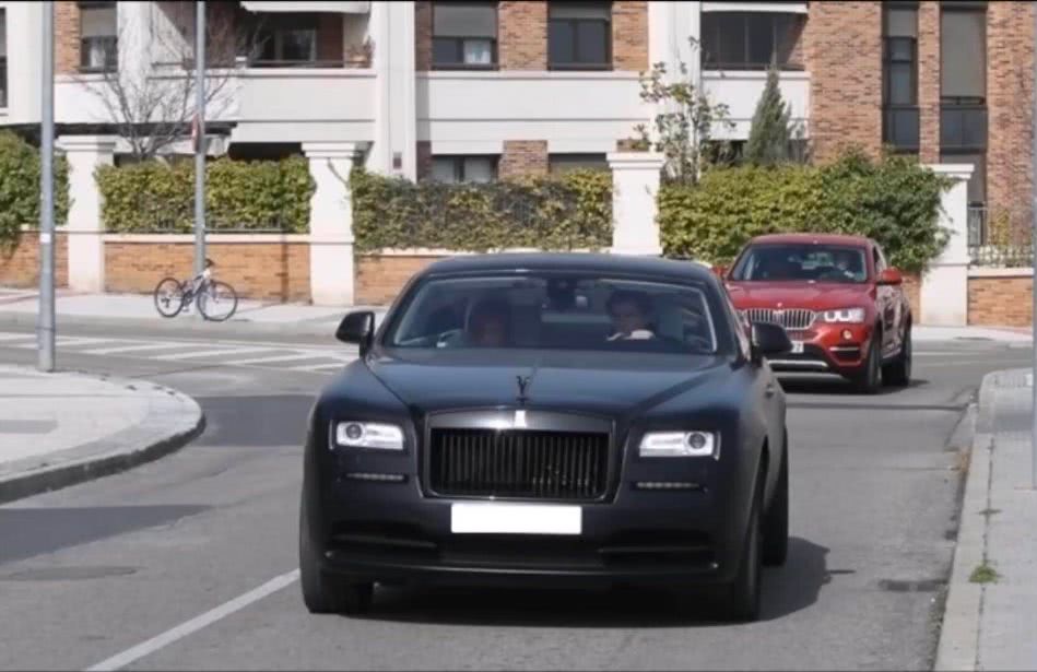 世界杯球星座駕大曝光，差距不是一點點！-鋒巢網