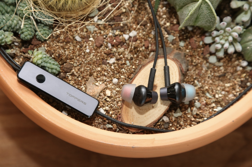 貴族品質，平民價格：博信股份新品降噪耳機僅售199元-鋒巢網