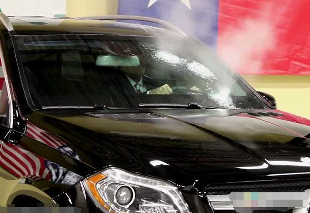 200萬(wàn)防彈奔馳多牛,托住你的下巴!-鋒巢網(wǎng)