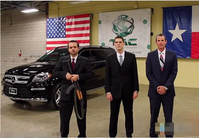 200萬(wàn)防彈奔馳多牛,托住你的下巴!-鋒巢網(wǎng)