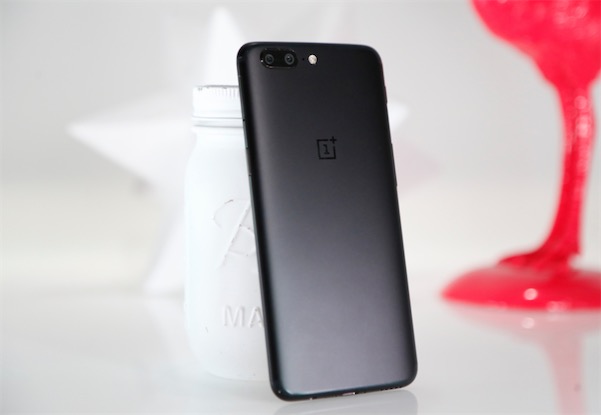 一加5/5T迎來史上重大更新,加入Project Treble-鋒巢網