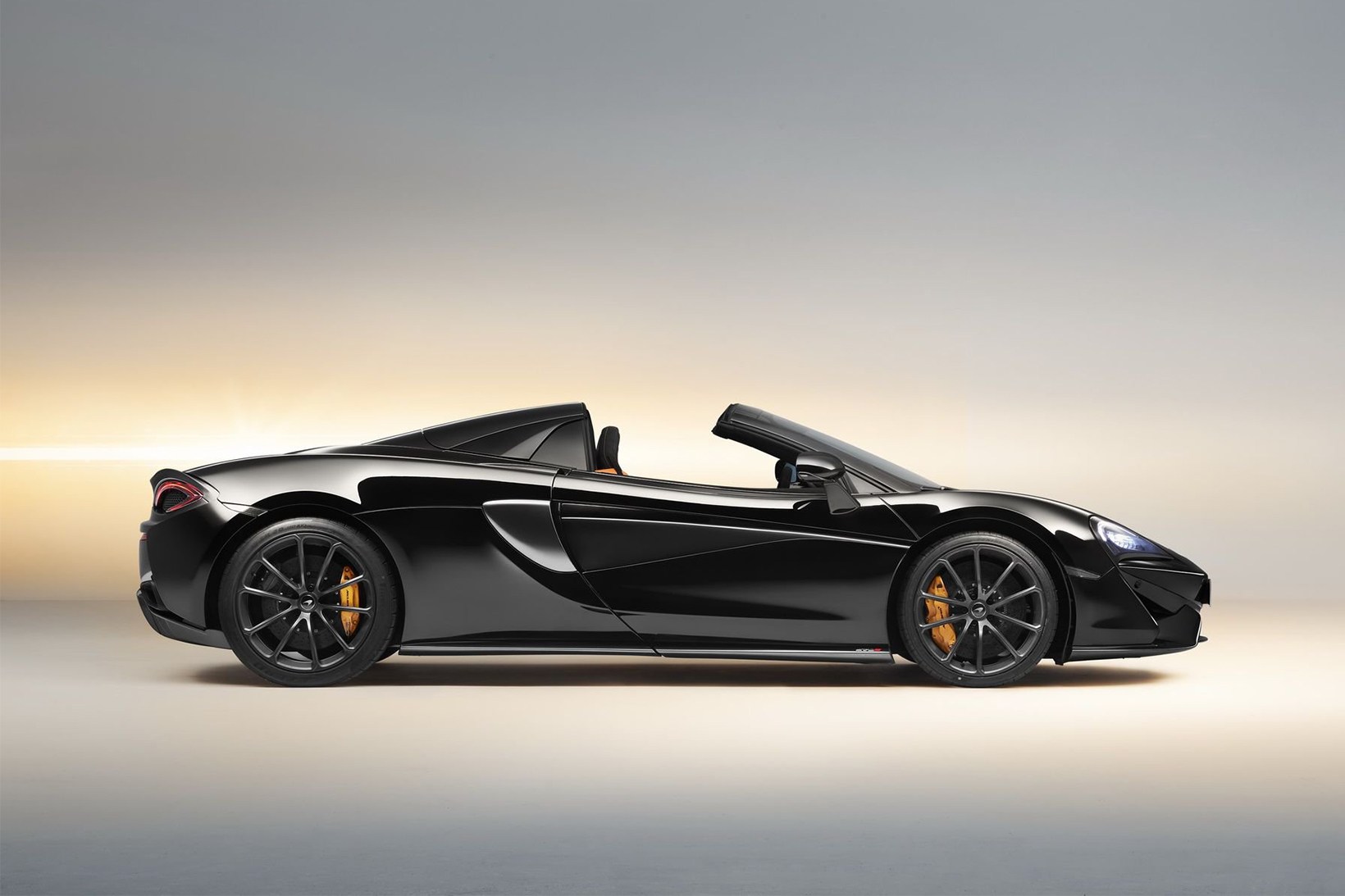 McLaren「Design Editions」亮面「瑪瑙黑」驚艷酷炫！-鋒巢網
