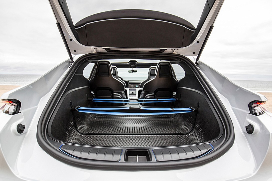 Porsche發布了 Mission E 純電動概念跑車,Taycan正式亮相!-鋒巢網