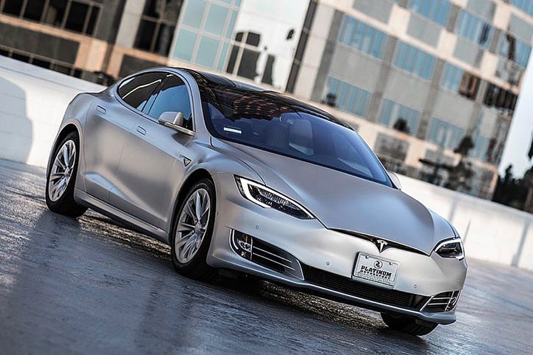 Tesla Model S P100D 啞銀色成為汽車配色的新潮流-鋒巢網