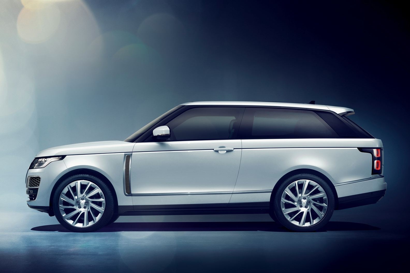 Range Rover SV Coupe 雙門越野車，向 Range Rover致敬！-鋒巢網