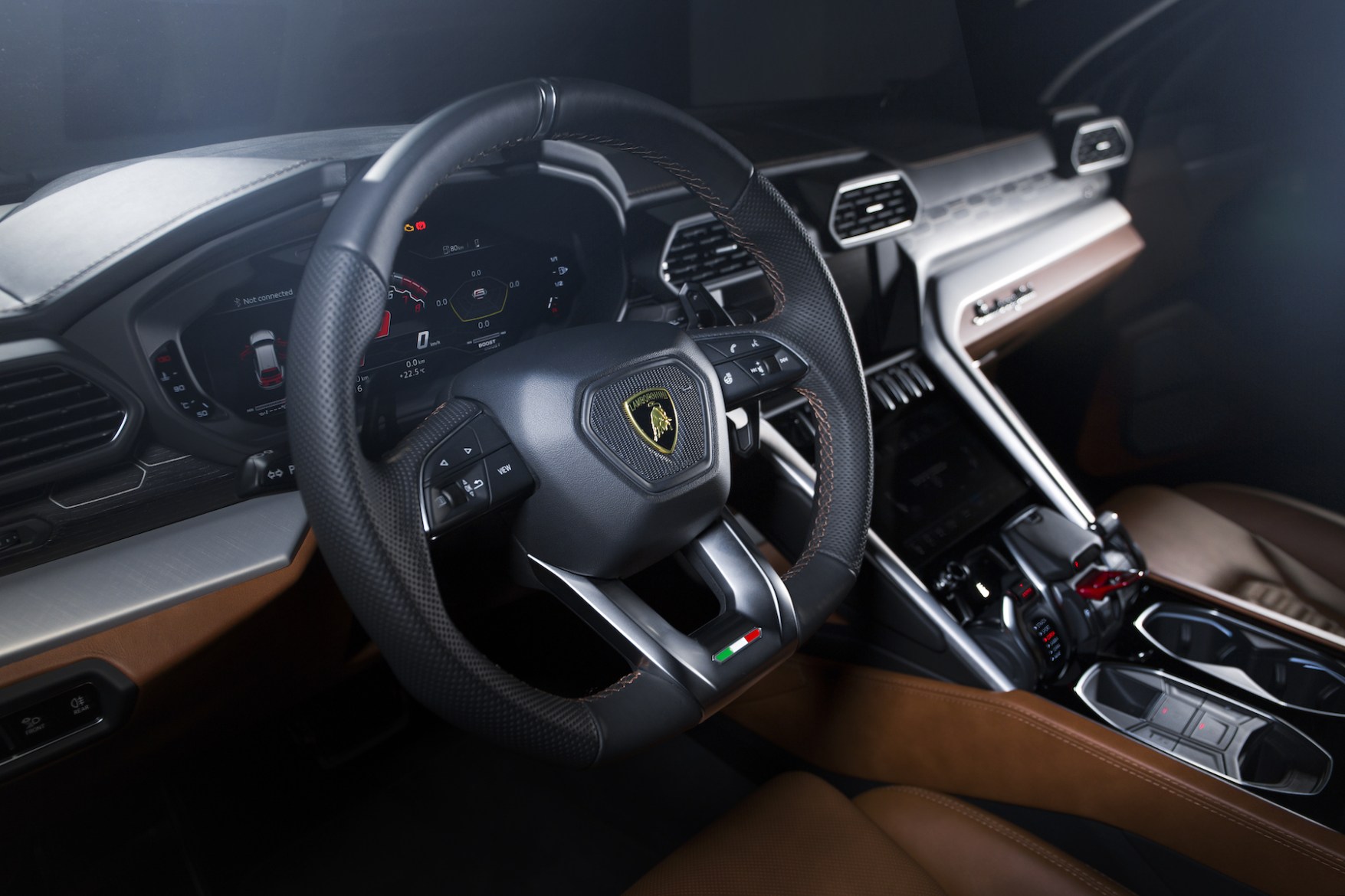 事隔30載之夢幻Lamborghini Urus超級SUV，香港首次亮相！-鋒巢網