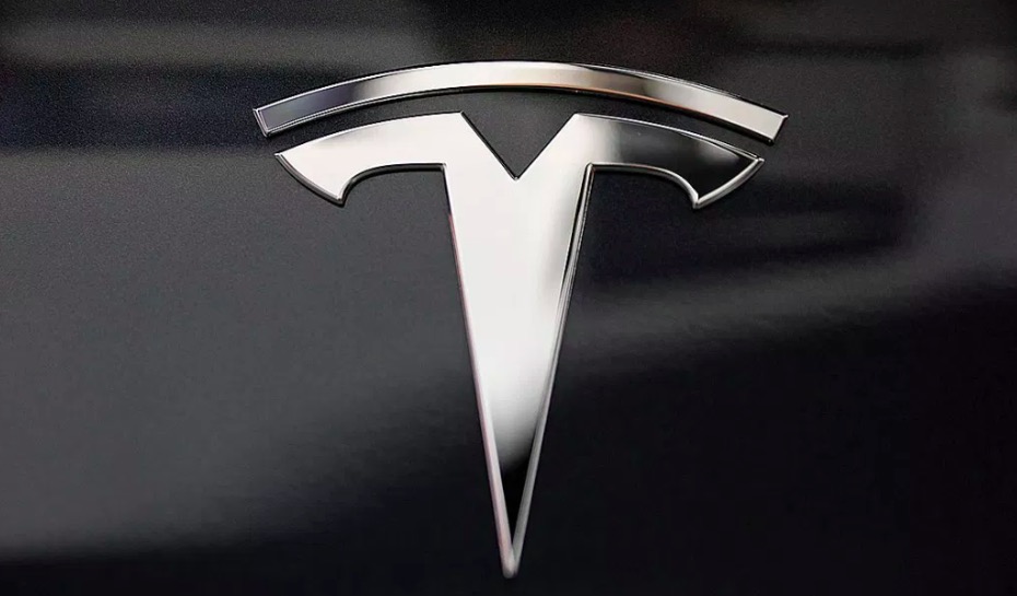 “特斯拉”秀手機革命 該機命名Tesla Quadra-鋒巢網