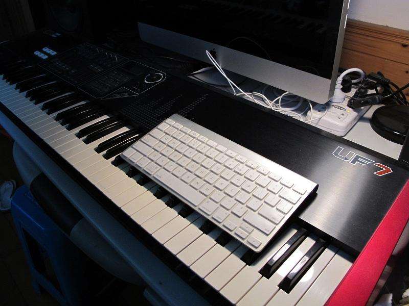 這個有彈性的球是一個MIDI控制器,你可以用來制造節拍-鋒巢網