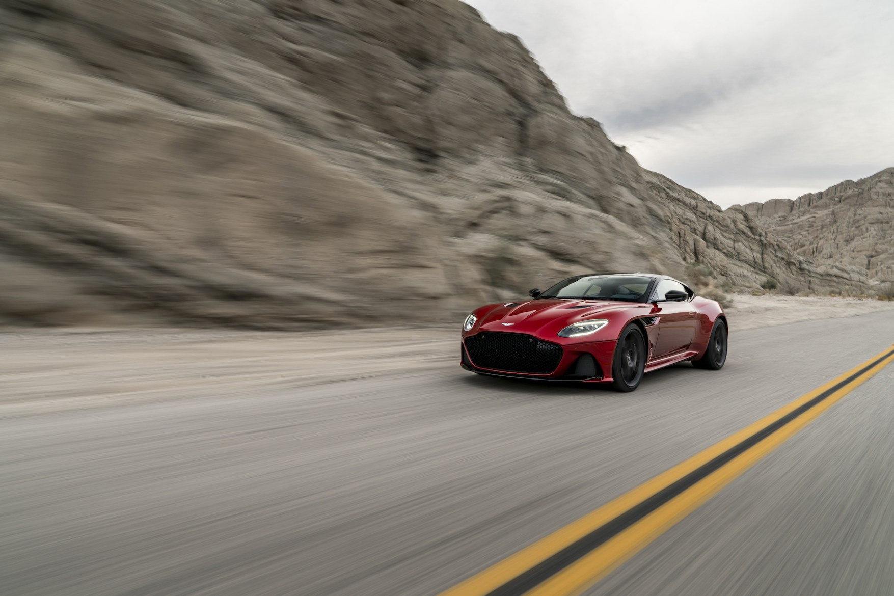 Aston Martin  DBS Superleggera 超輕量化新作現身-鋒巢網