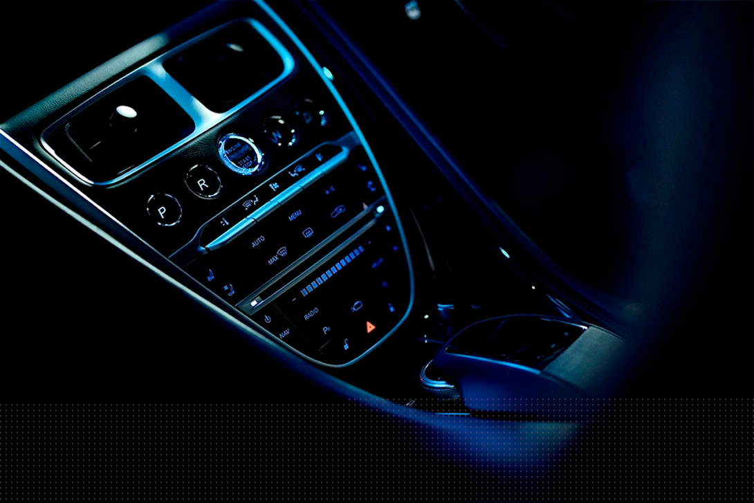 Aston Martin  DBS Superleggera 超輕量化新作現身-鋒巢網