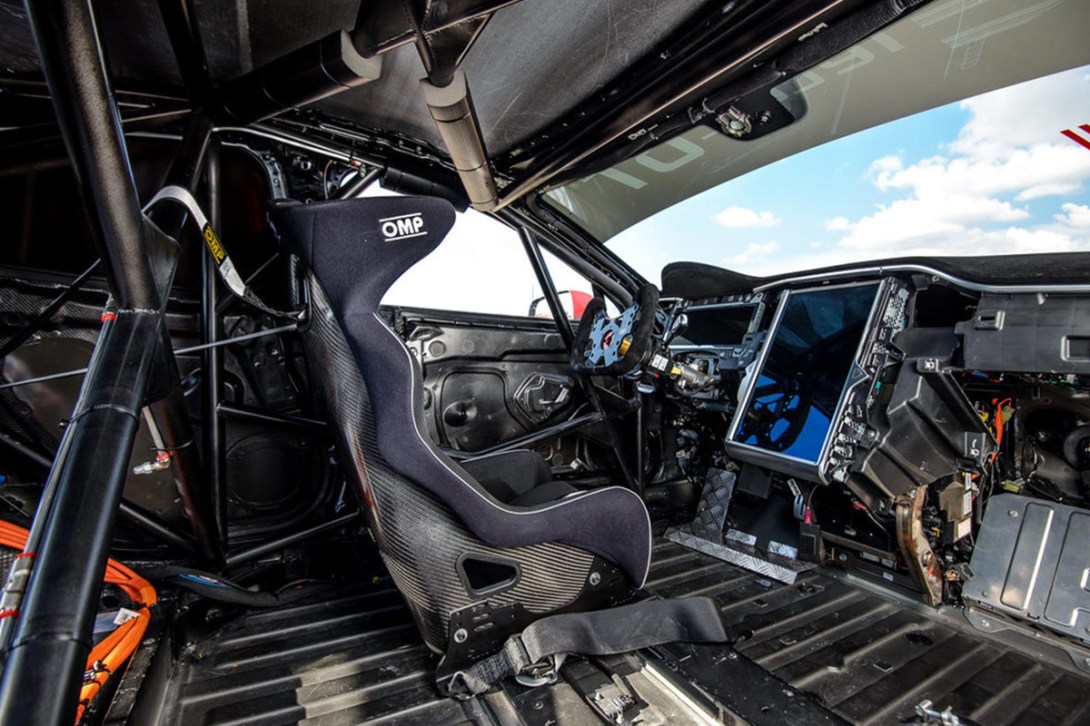 怪物級的加速 Tesla Model S P100D 百公里加速僅需 2.1 秒!-鋒巢網