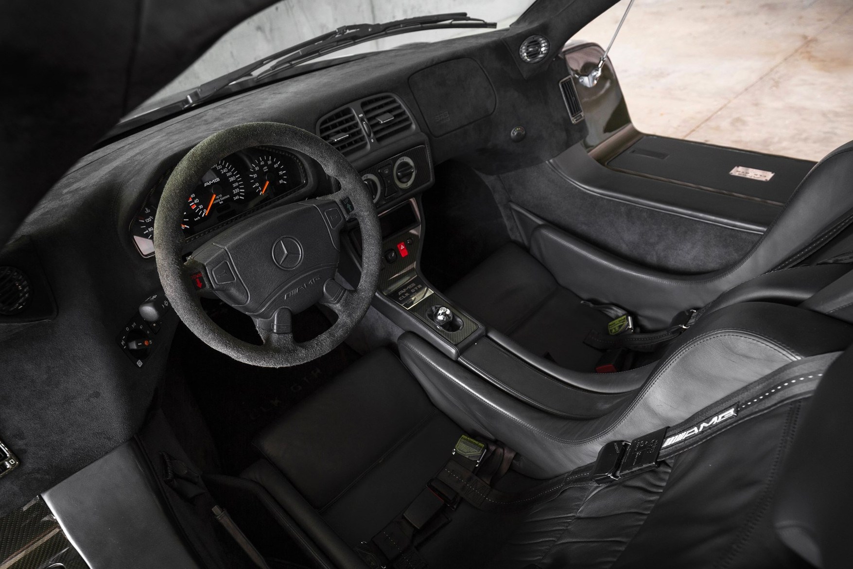 Mercedes-Benz AMG CLK GTR 拍賣 估價最高逾 3,500 萬人民幣！-鋒巢網