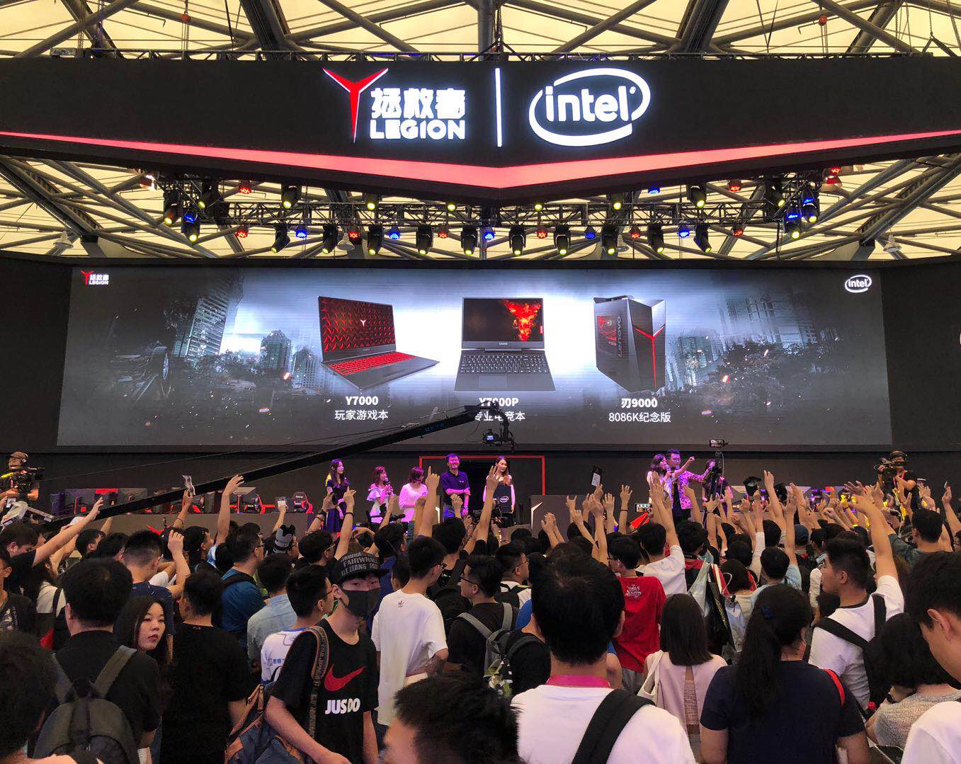 Y字閃耀ChinaJoy，聯想與英特爾聯合發布拯救者新款游戲本-鋒巢網