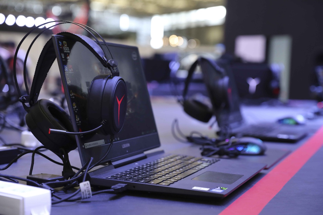 Y字閃耀ChinaJoy，聯想與英特爾聯合發布拯救者新款游戲本-鋒巢網