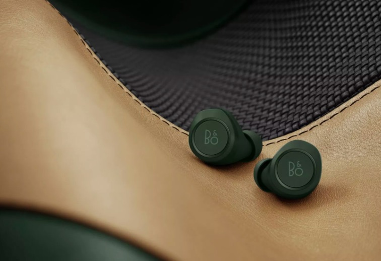 B&O為Beoplay E8無線耳機推「賽車綠」限量耳機-鋒巢網