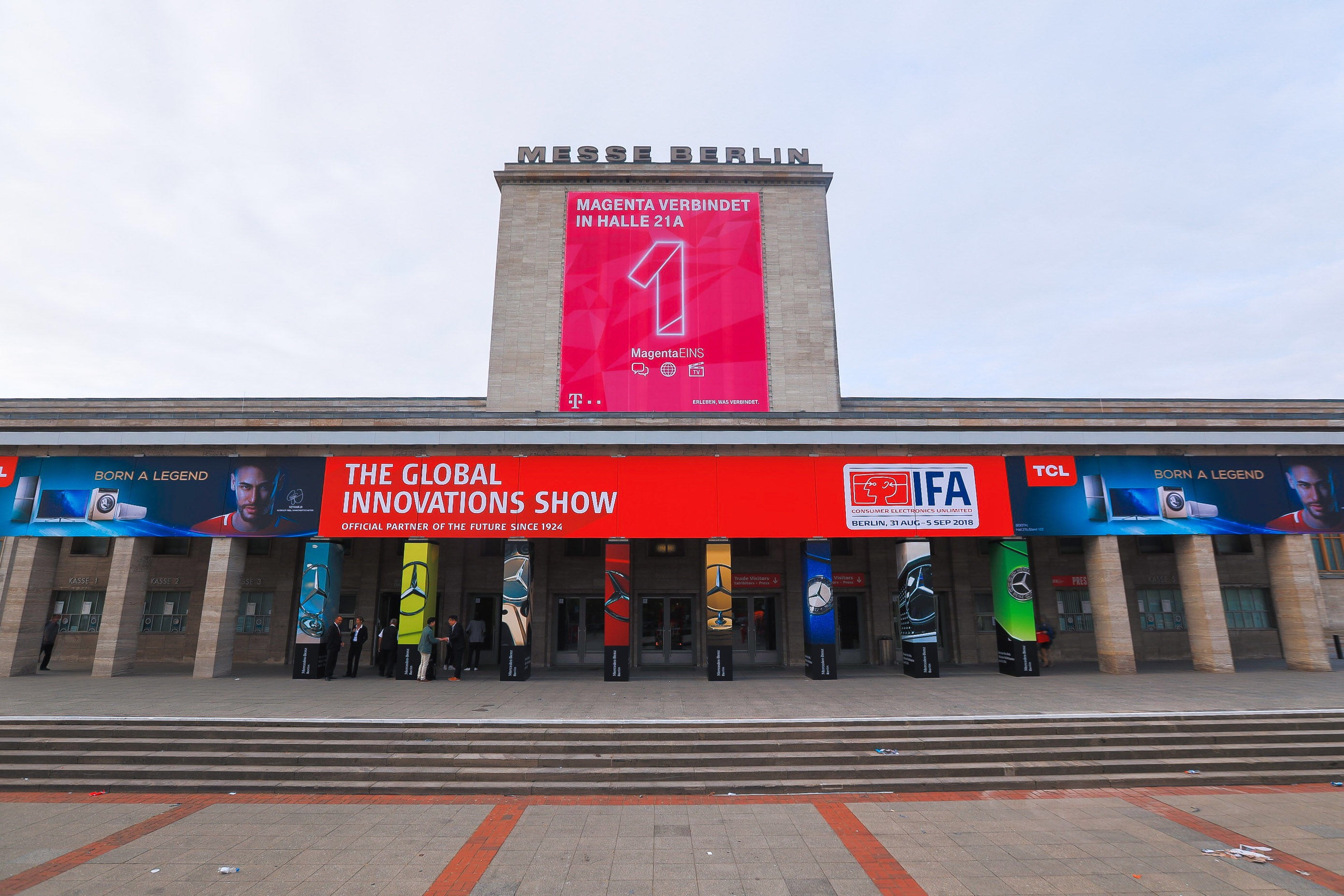 【德國IFA2018 鋒巢網直擊】TCL電視時尚匠心設計 引發國內外媒體熱議-鋒巢網