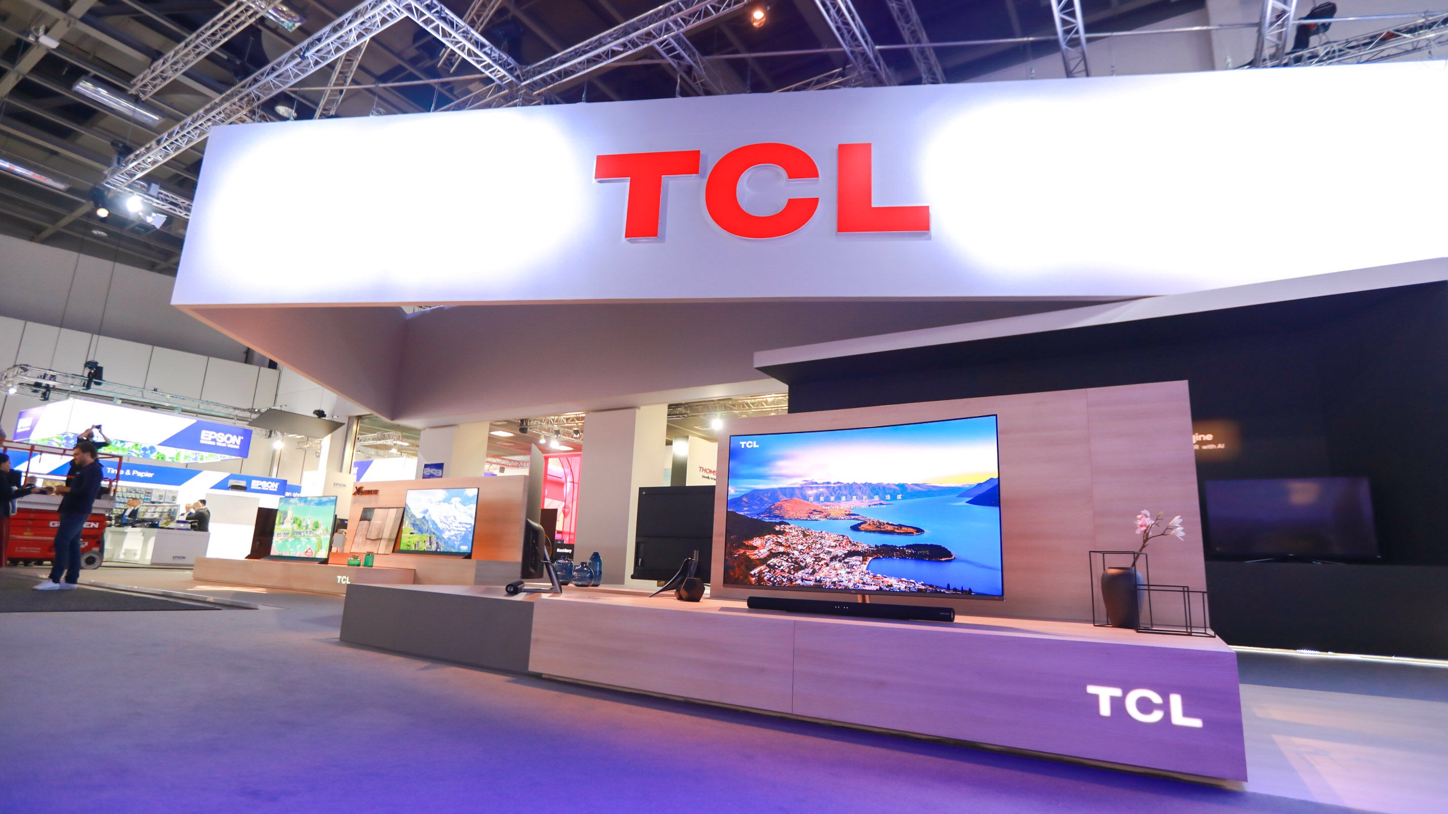 【德國IFA2018 鋒巢網直擊】TCL電視時尚匠心設計 引發國內外媒體熱議-鋒巢網