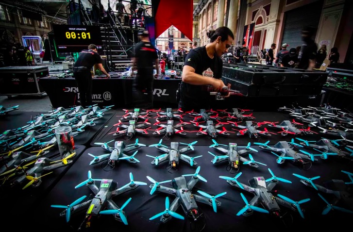 人工智能無人機(jī)飛行員 將在比賽中挑戰(zhàn)人類-鋒巢網(wǎng)