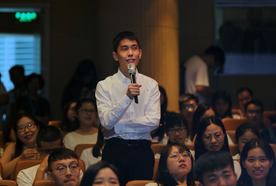 蘇寧2019校招也是蠻拼的  全球引進萬名“高校畢業生”擴軍“智慧零售”-鋒巢網