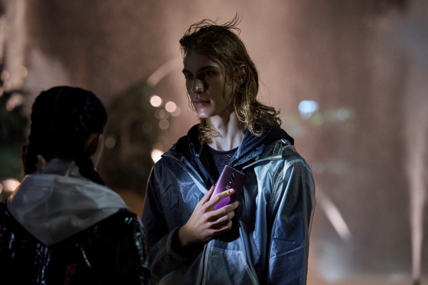 極速光感屏幕指紋 一加6T國內發布獲好評-鋒巢網