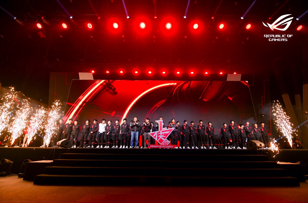 燃爆信仰之夜 2018 ROG DAY暨RW俱樂部周年慶生會-鋒巢網