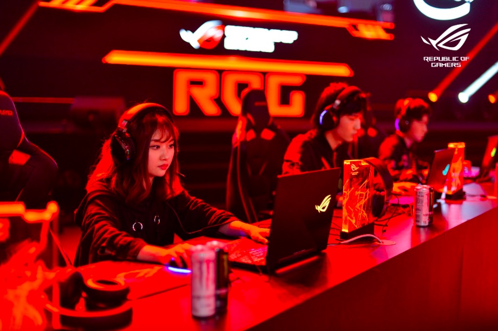 燃爆信仰之夜 2018 ROG DAY暨RW俱樂部周年慶生會-鋒巢網