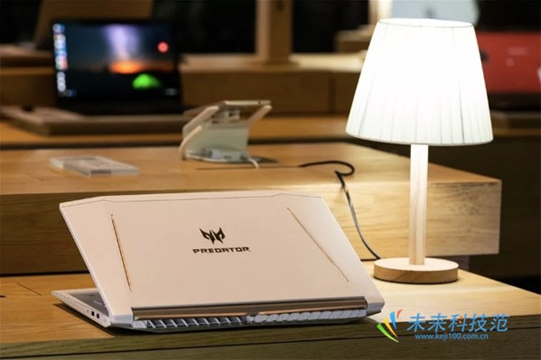 宏碁掠奪者HELIOS 300白金版評測:電競筆記本中的優(yōu)雅野獸派-鋒巢網(wǎng)