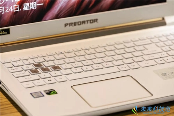 宏碁掠奪者HELIOS 300白金版評測:電競筆記本中的優(yōu)雅野獸派-鋒巢網(wǎng)