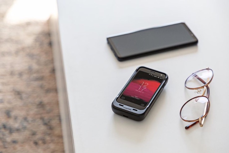 Mophie的Palm電池組可能是有史以來最小眾的充電配件-鋒巢網(wǎng)