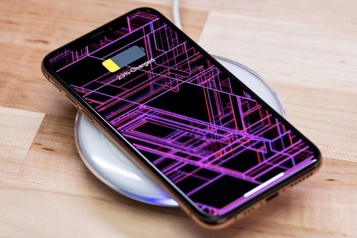 蘋果新iPhone產(chǎn)品可以為其他設(shè)備無線充電-鋒巢網(wǎng)
